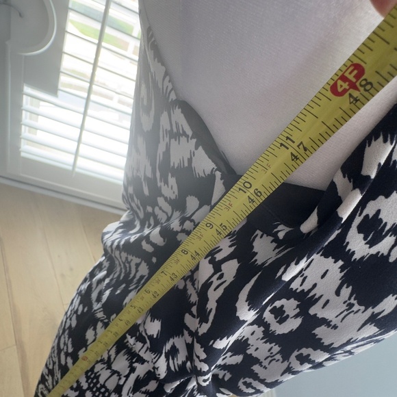 Black & White Geometric Pattern Maxi Dress Size 6 - Picture 9 of 11